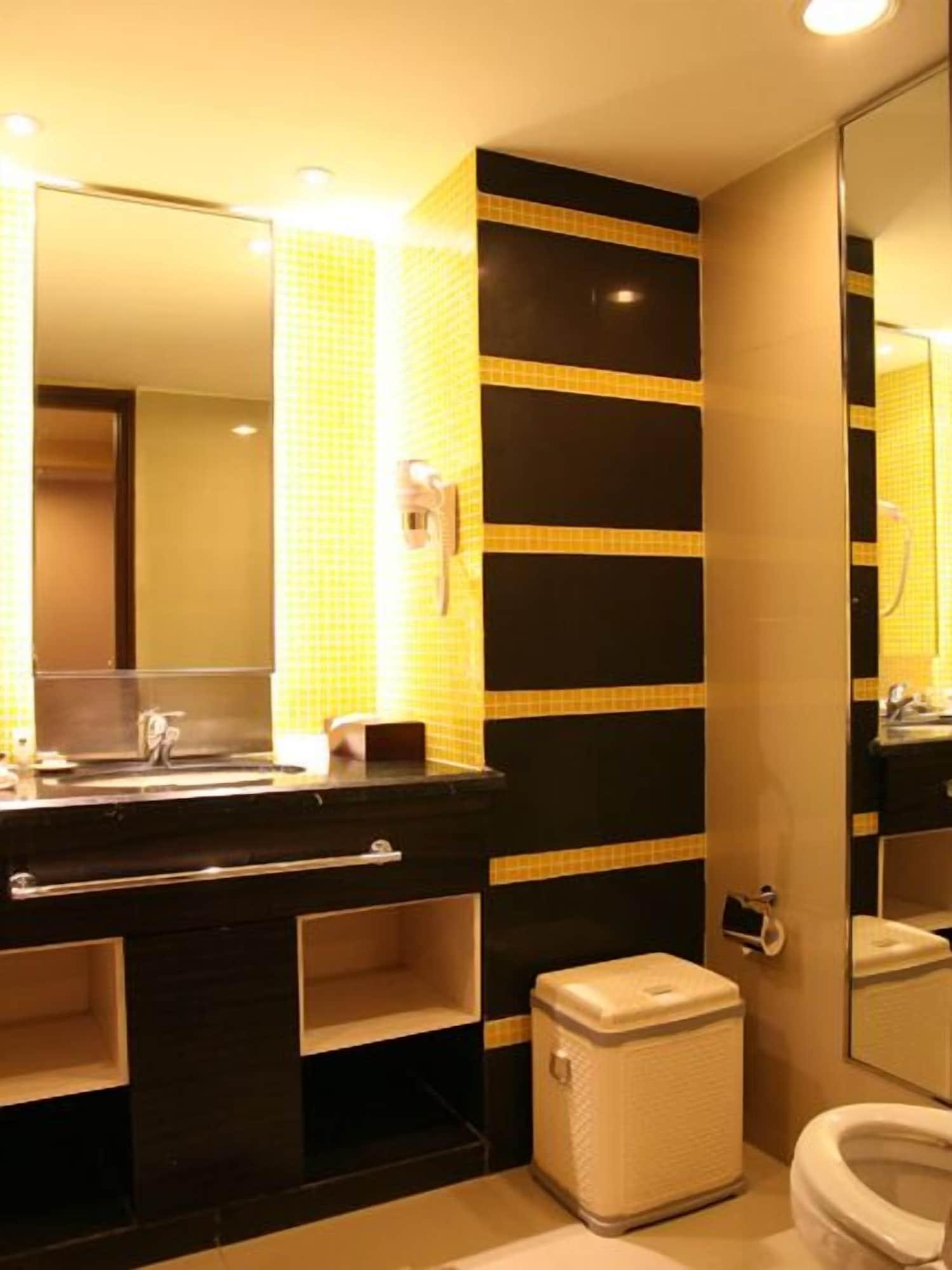 Hotel Gran Puri Manado Esterno foto
