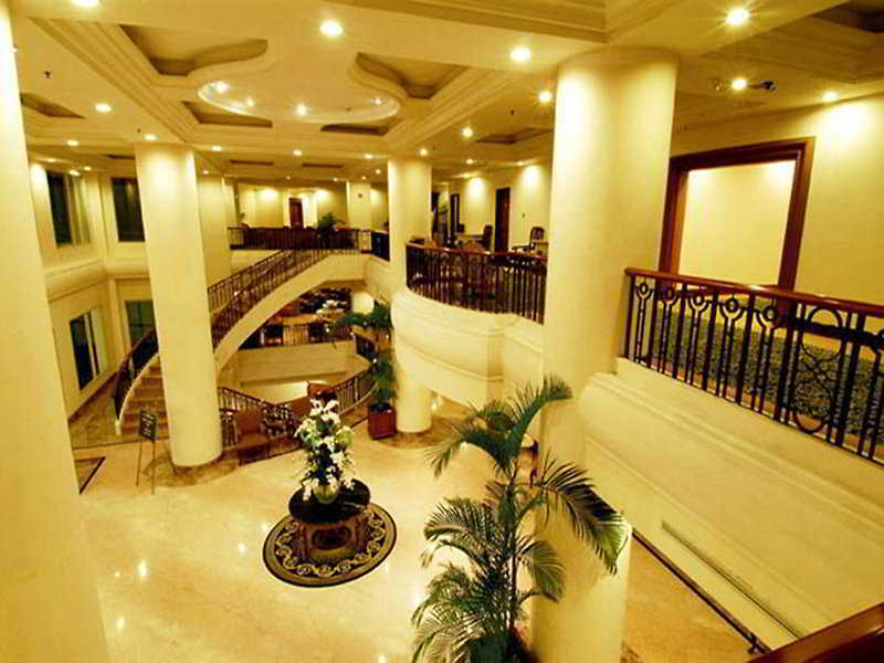 Hotel Gran Puri Manado Esterno foto