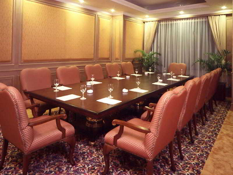 Hotel Gran Puri Manado Esterno foto
